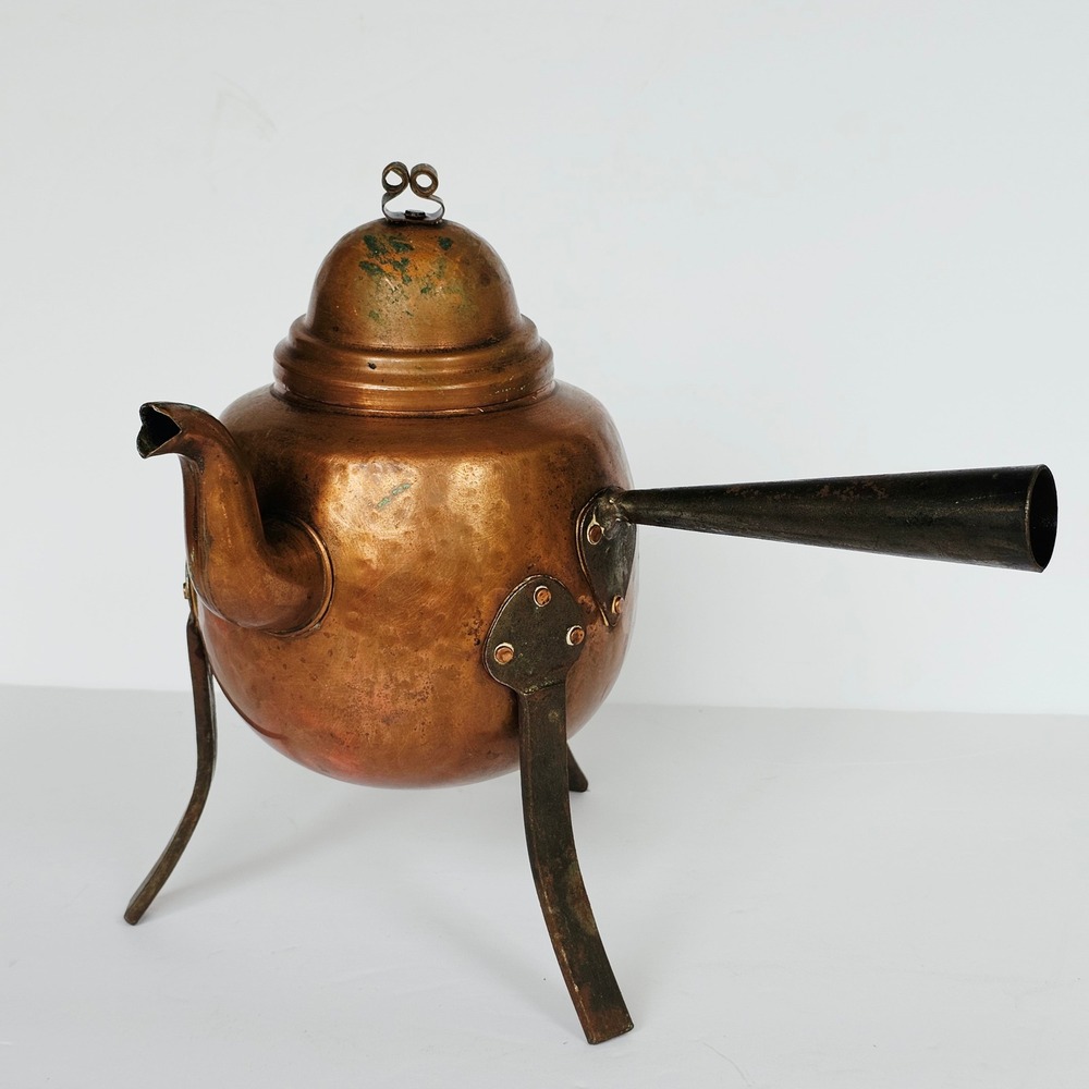 Antique Hand Hammered Copper Tripod Tea Pot Long Handle Primitive Rustic Decor